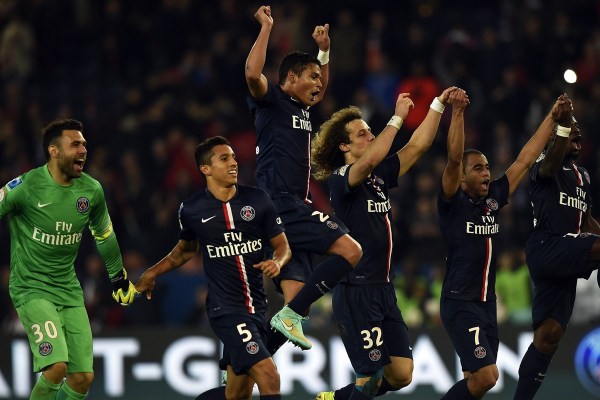  里昂新援首秀破门助力球队终结连败颓势迎首胜