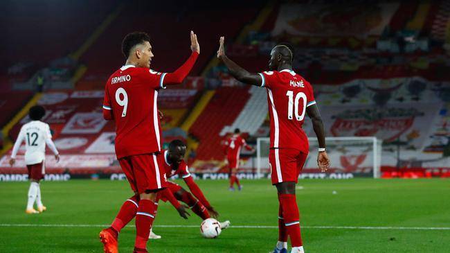  欧塞尔定位球战术奏效，头球接力破门锁定胜局